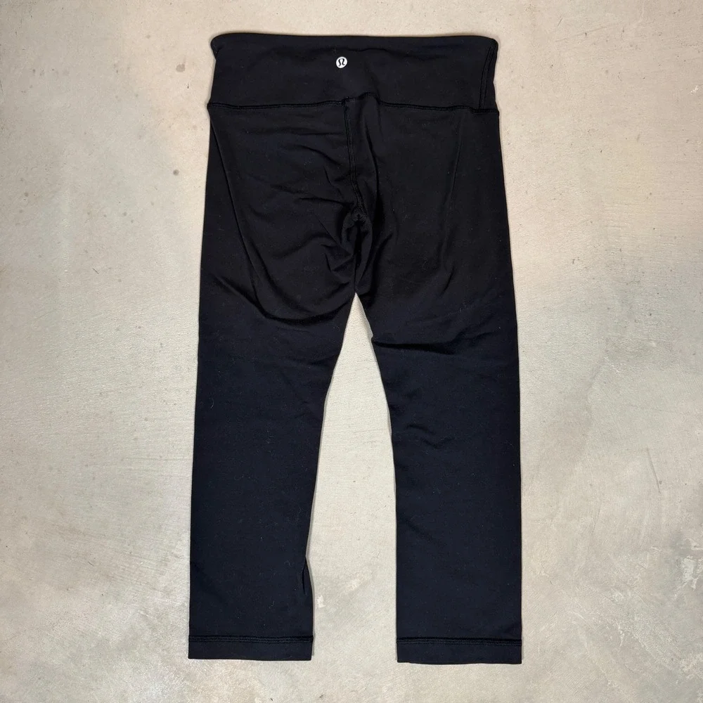 Lululemon Wunder Under Crop Leggings Black Size 6 Yoga Pants Capris high waist